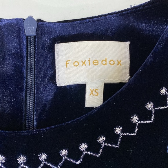 Foxiedox Embroidered Velvet Mini Dress Size XS Navy Blue‎ Fairy Romantic Boho - Picture 5 of 11